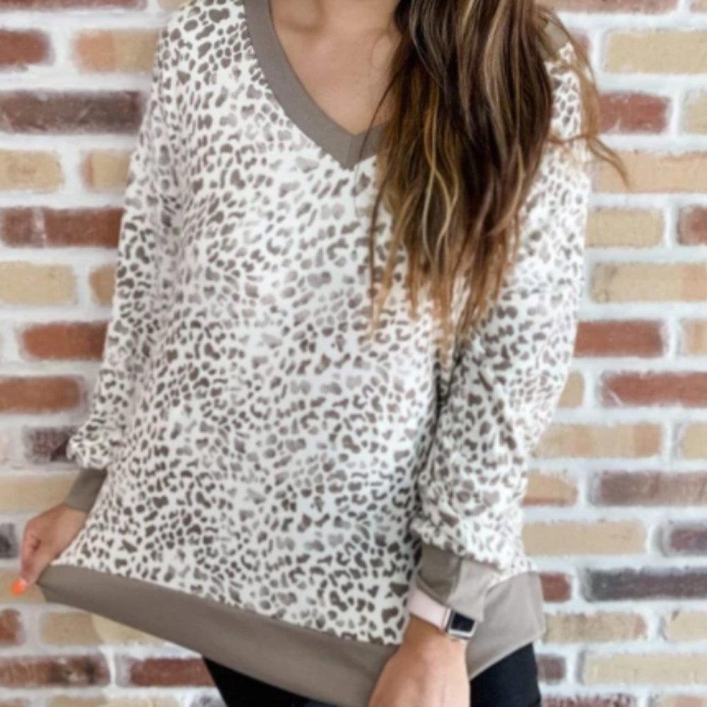 Women's IN LOVE WITH LEOPARD LONG SLEEVES Top NWT